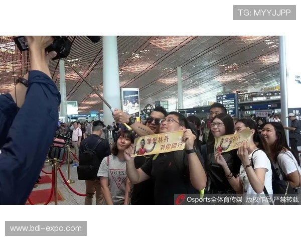 武汉羽毛球队状态引发热议球迷对表现和战术展开激烈讨论